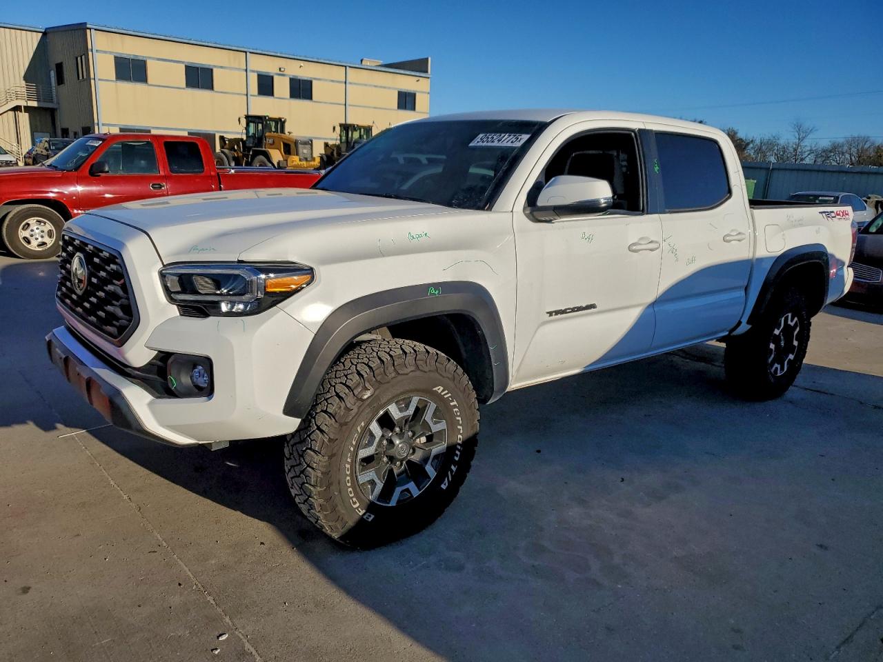 TOYOTA TACOMA DOU 2023