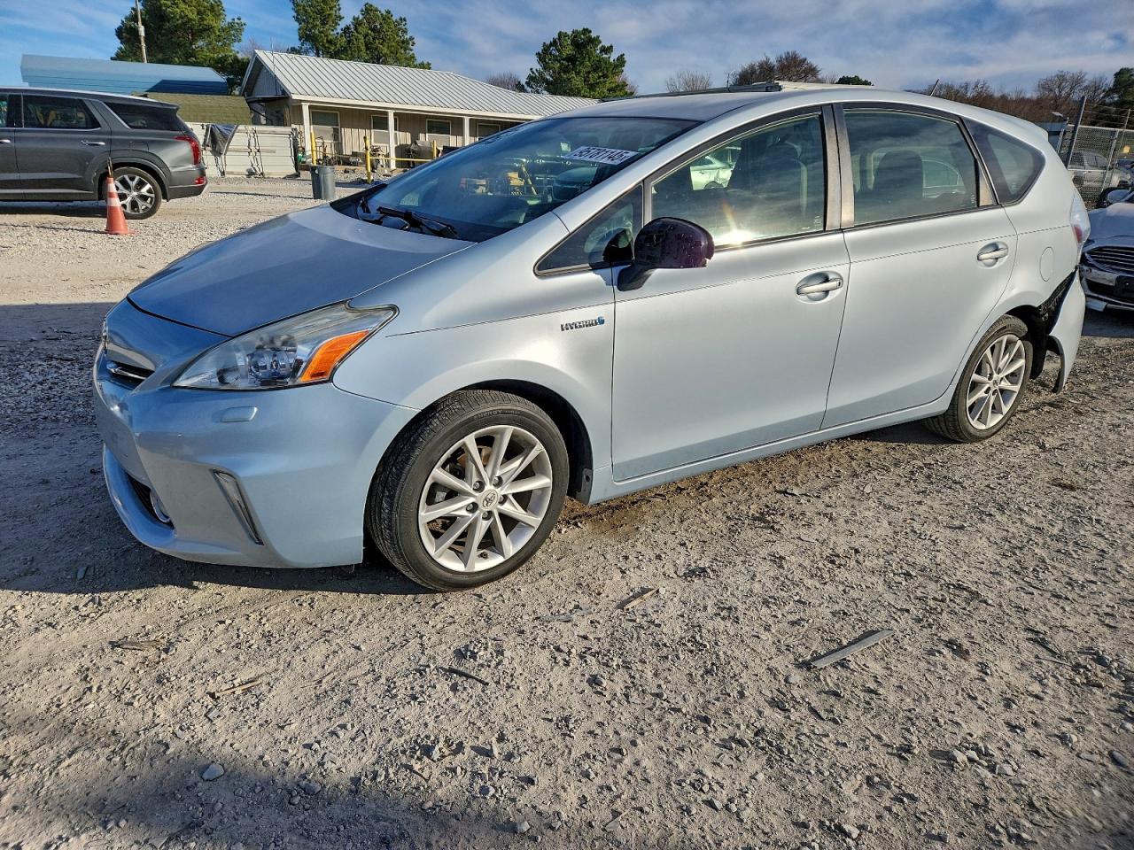 TOYOTA PRIUS V 2013