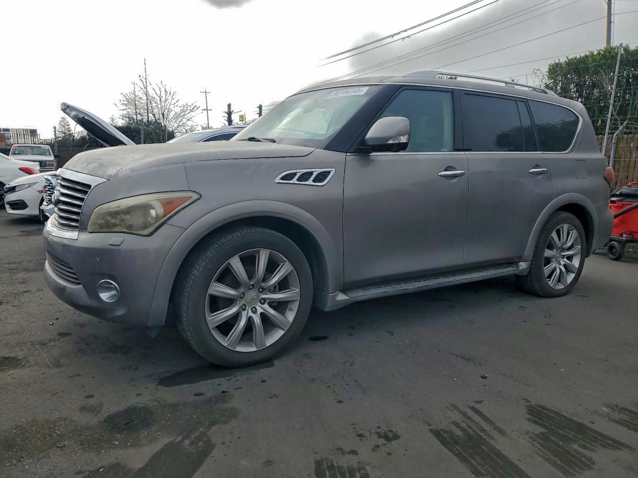 INFINITI QX56 2011