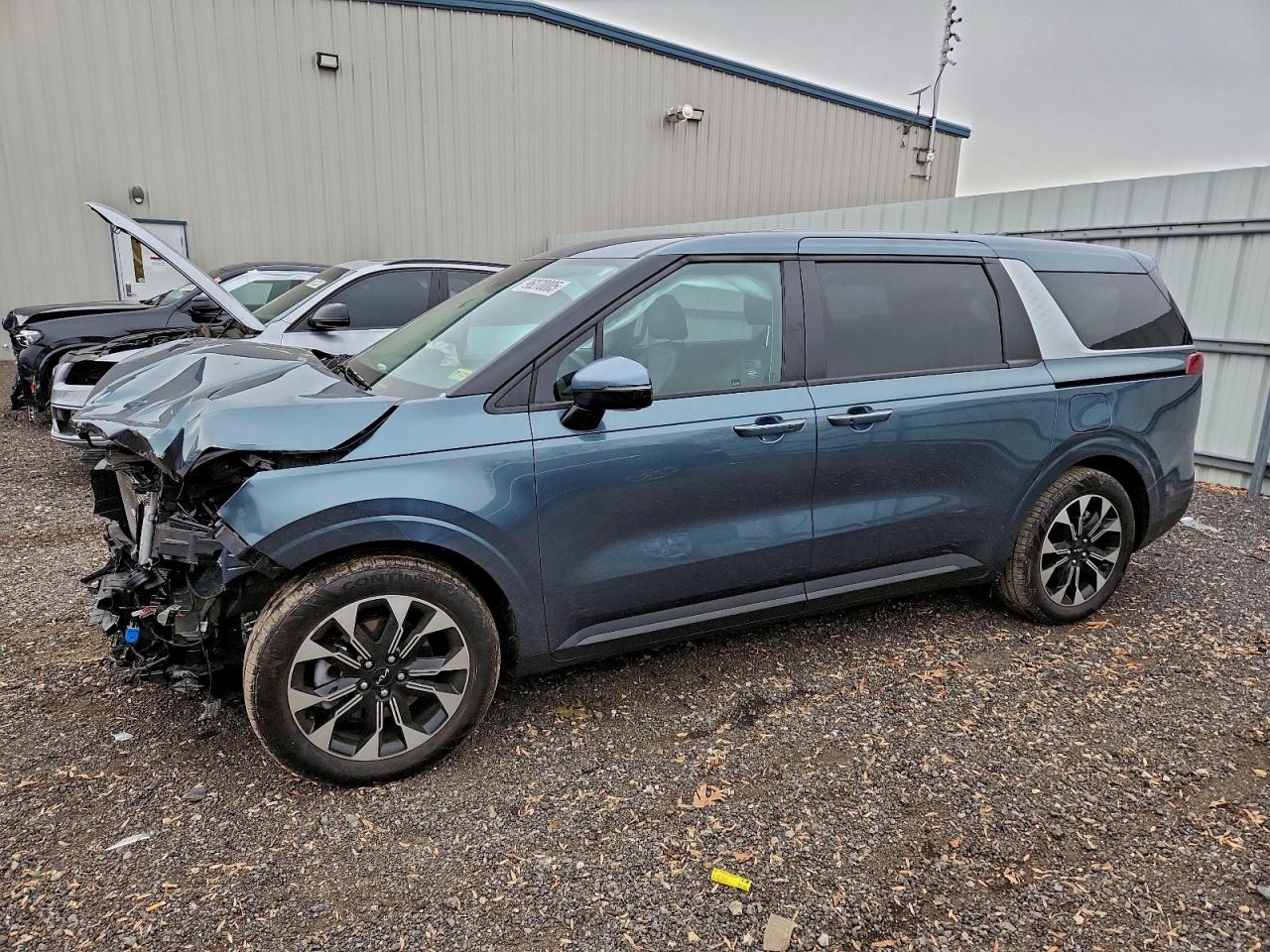 KIA CARNIVAL 2024
