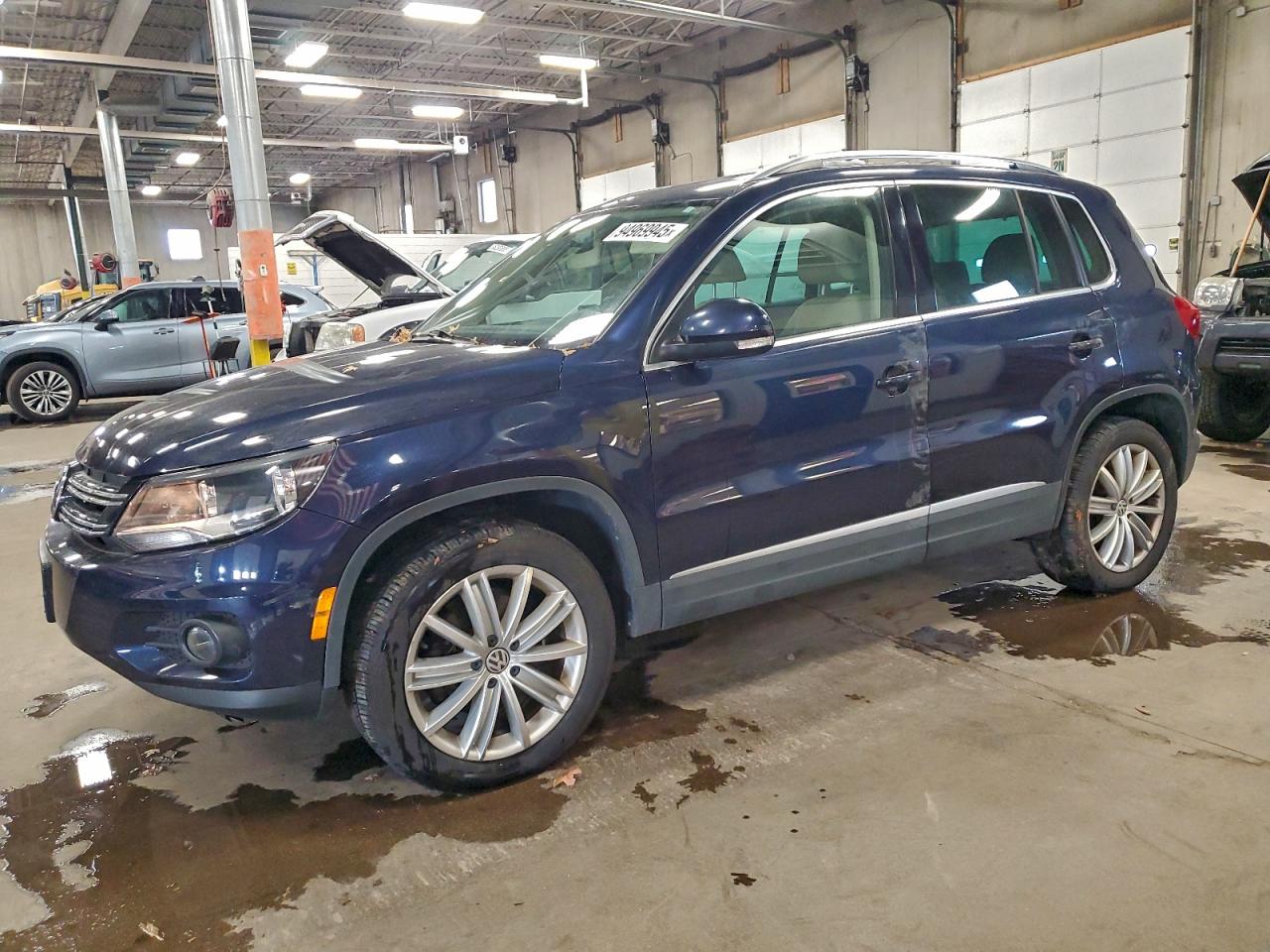 VOLKSWAGEN TIGUAN S 2015