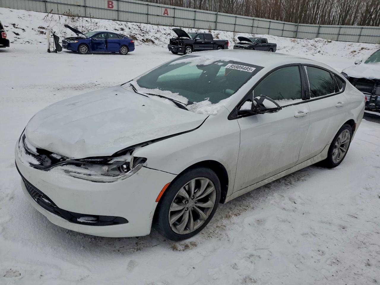 CHRYSLER 200 2015