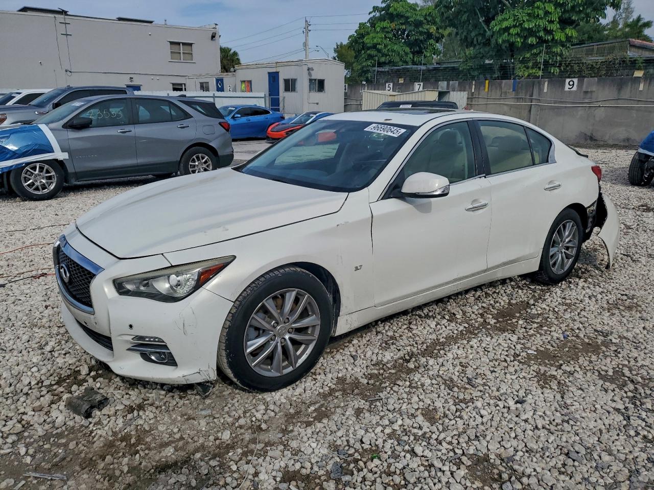 INFINITI Q50 BASE 2014