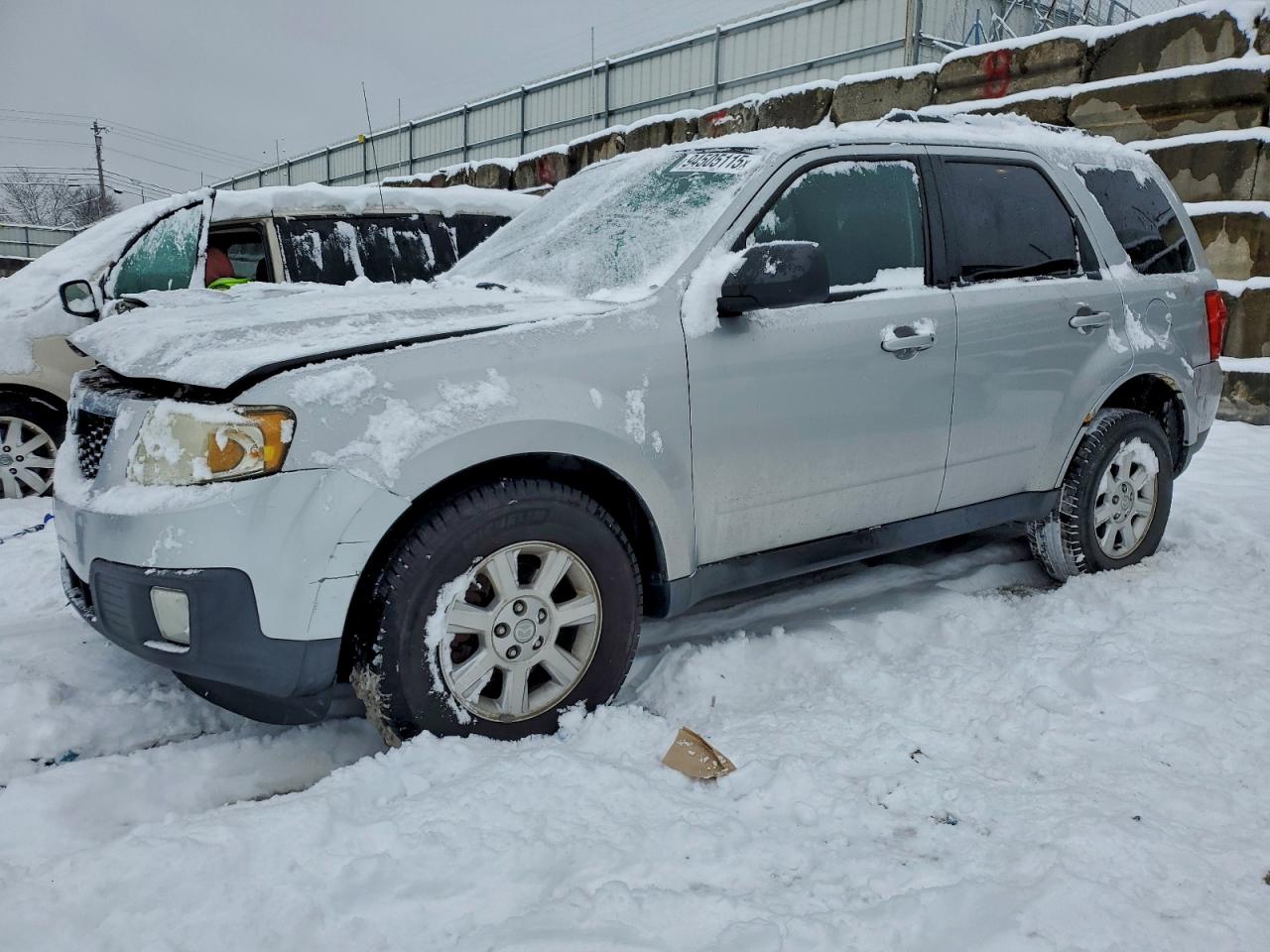 MAZDA TRIBUTE I 2010