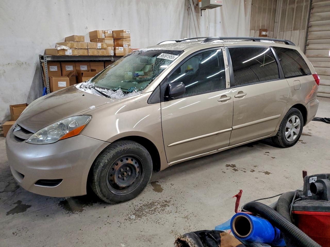 TOYOTA SIENNA CE 2006