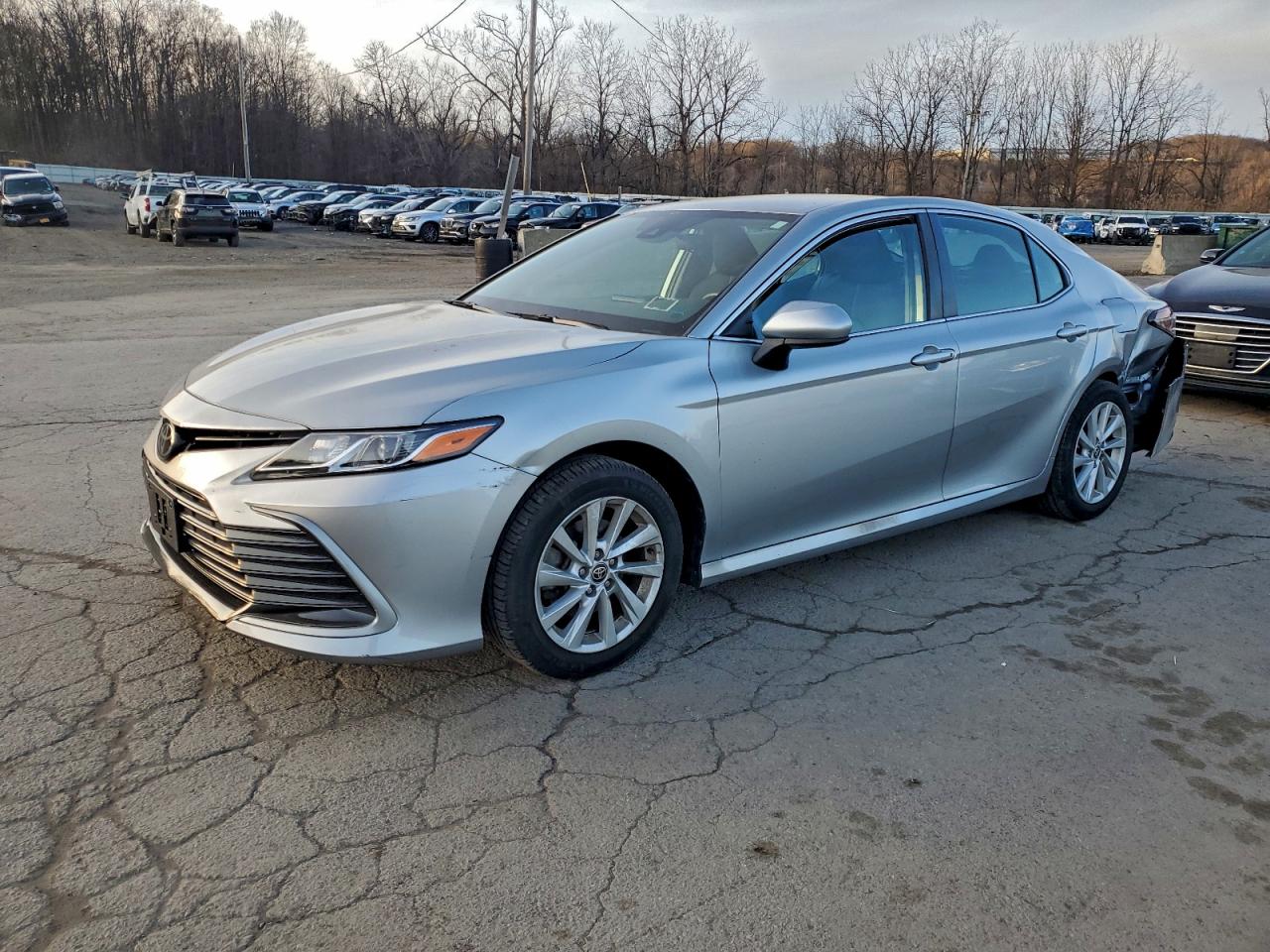 TOYOTA CAMRY LE 2022