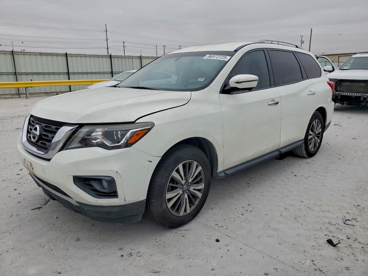 NISSAN PATHFINDER 2017
