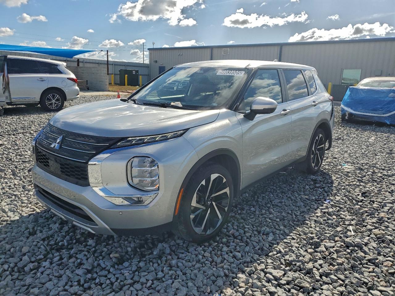 MITSUBISHI OUTLANDER 2024