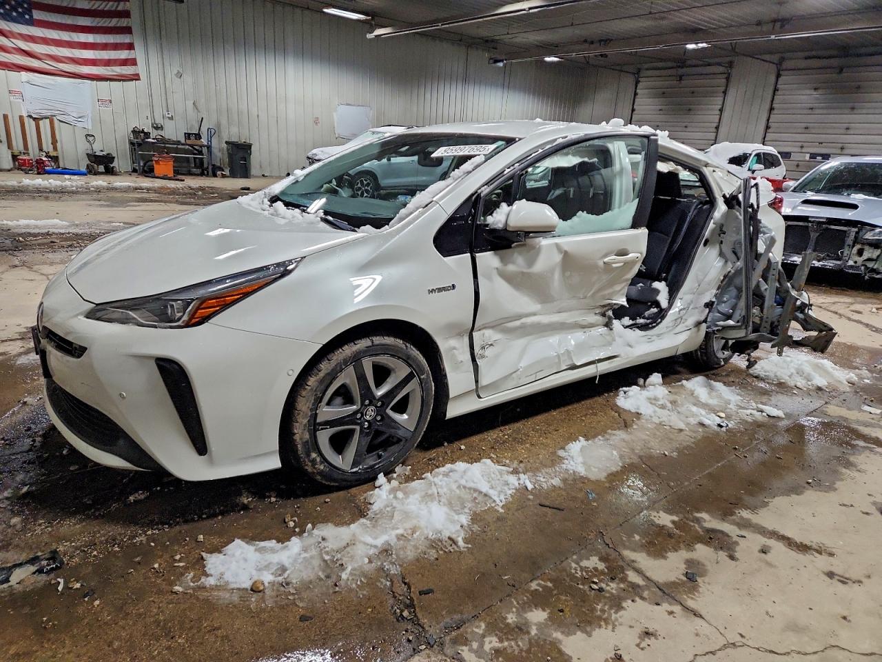 TOYOTA PRIUS 2019
