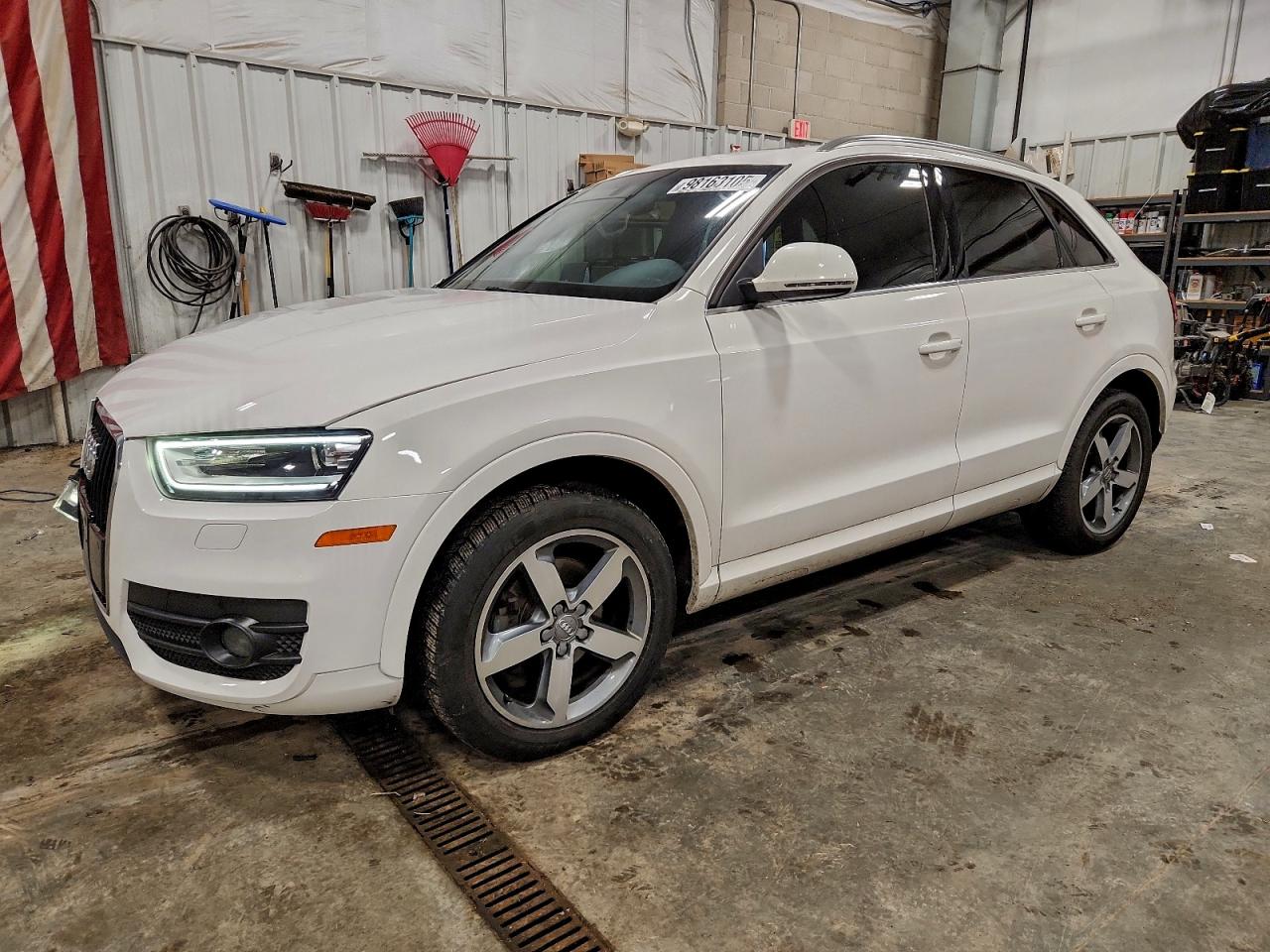 AUDI Q3 PRESTIG 2015