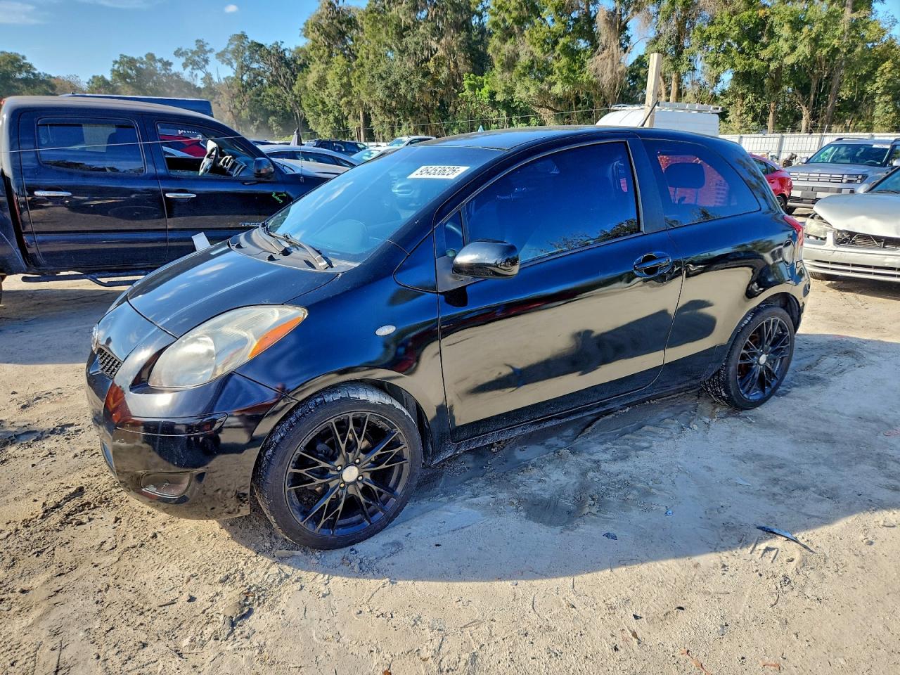 TOYOTA YARIS 2011
