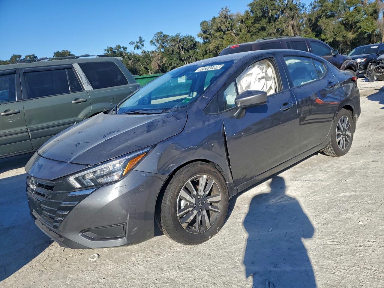 NISSAN VERSA SV 2025
