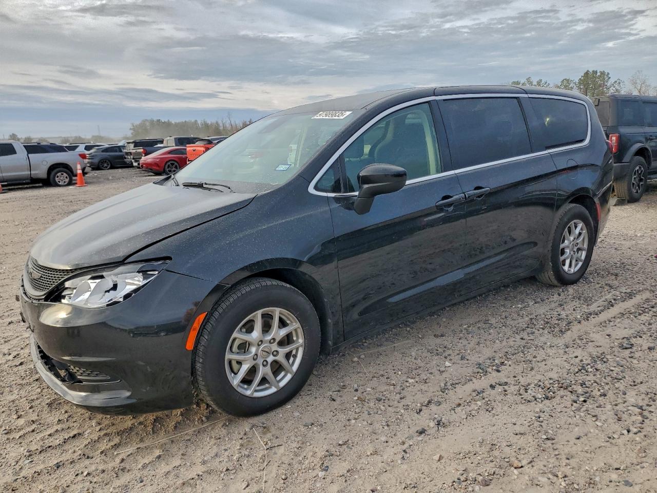 CHRYSLER VOYAGER LX 2023