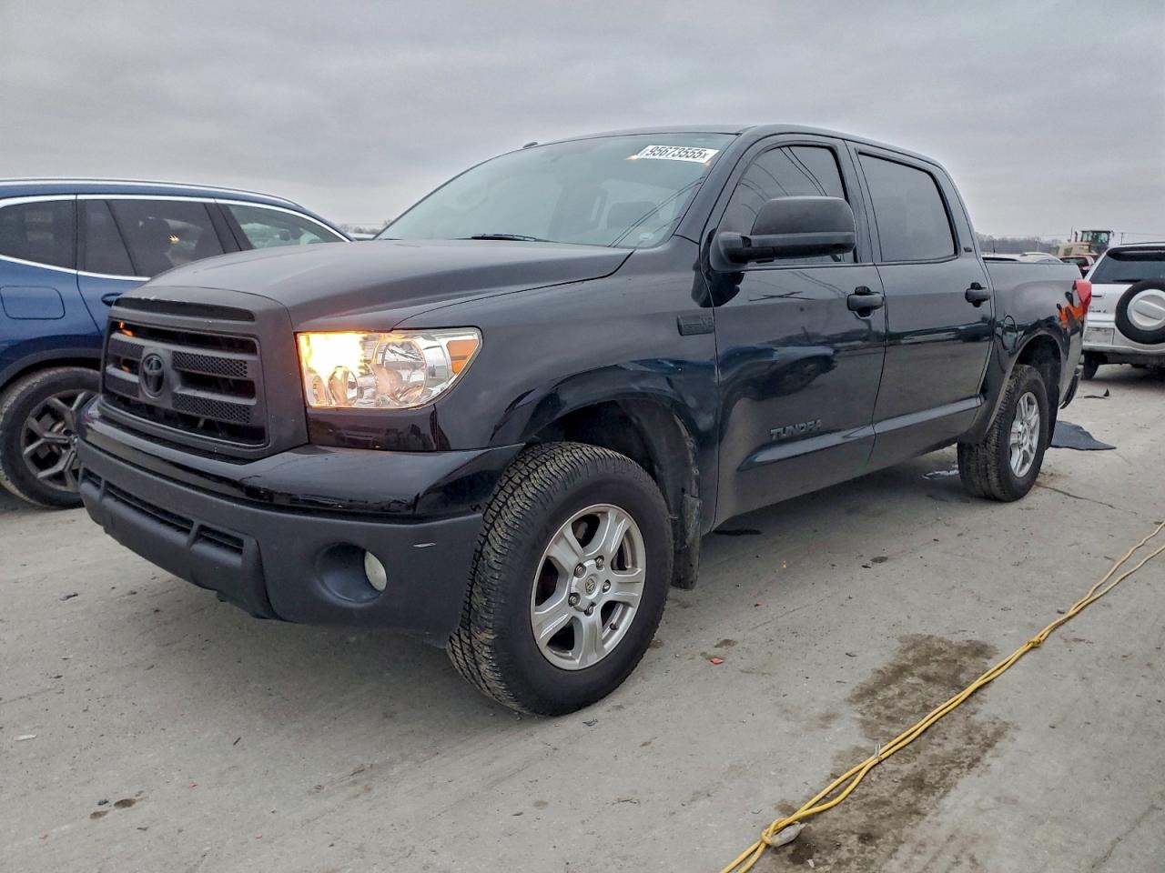 TOYOTA TUNDRA CRE 2013