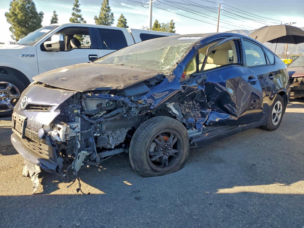 TOYOTA PRIUS 2013