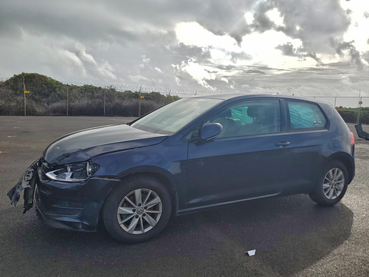 VOLKSWAGEN GOLF 2015