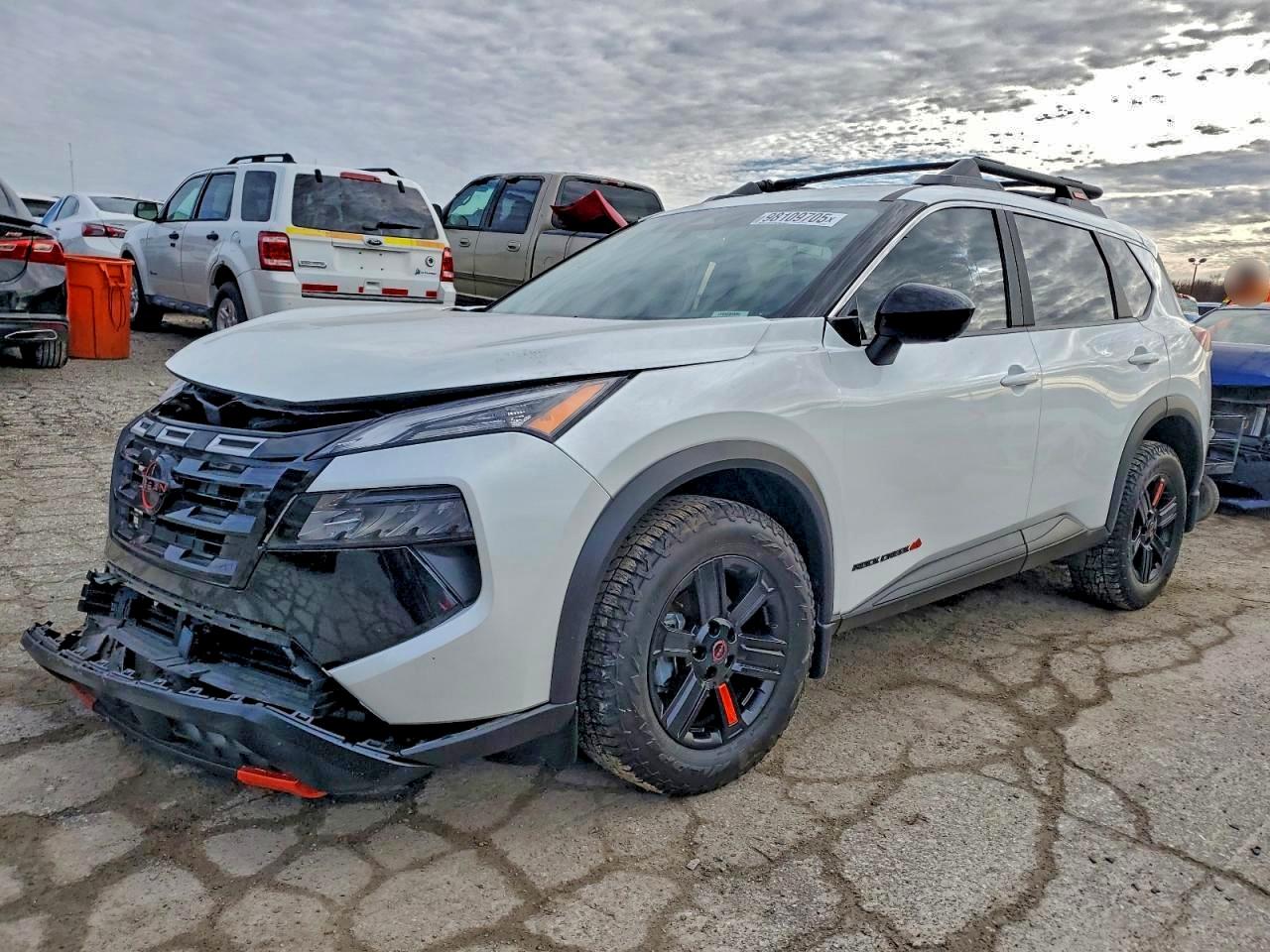 NISSAN ROGUE 2025