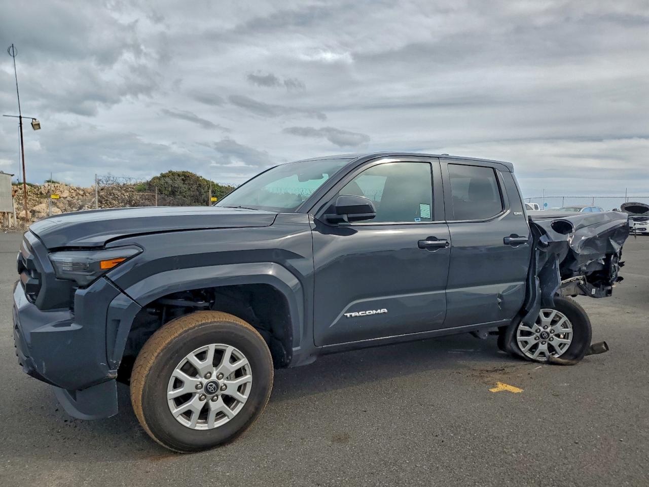 TOYOTA TACOMA 2024