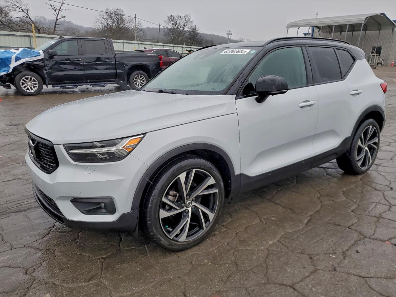 VOLVO XC40 T5 R- 2021