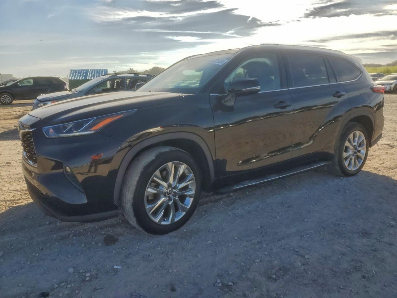 TOYOTA HIGHLANDER 2021