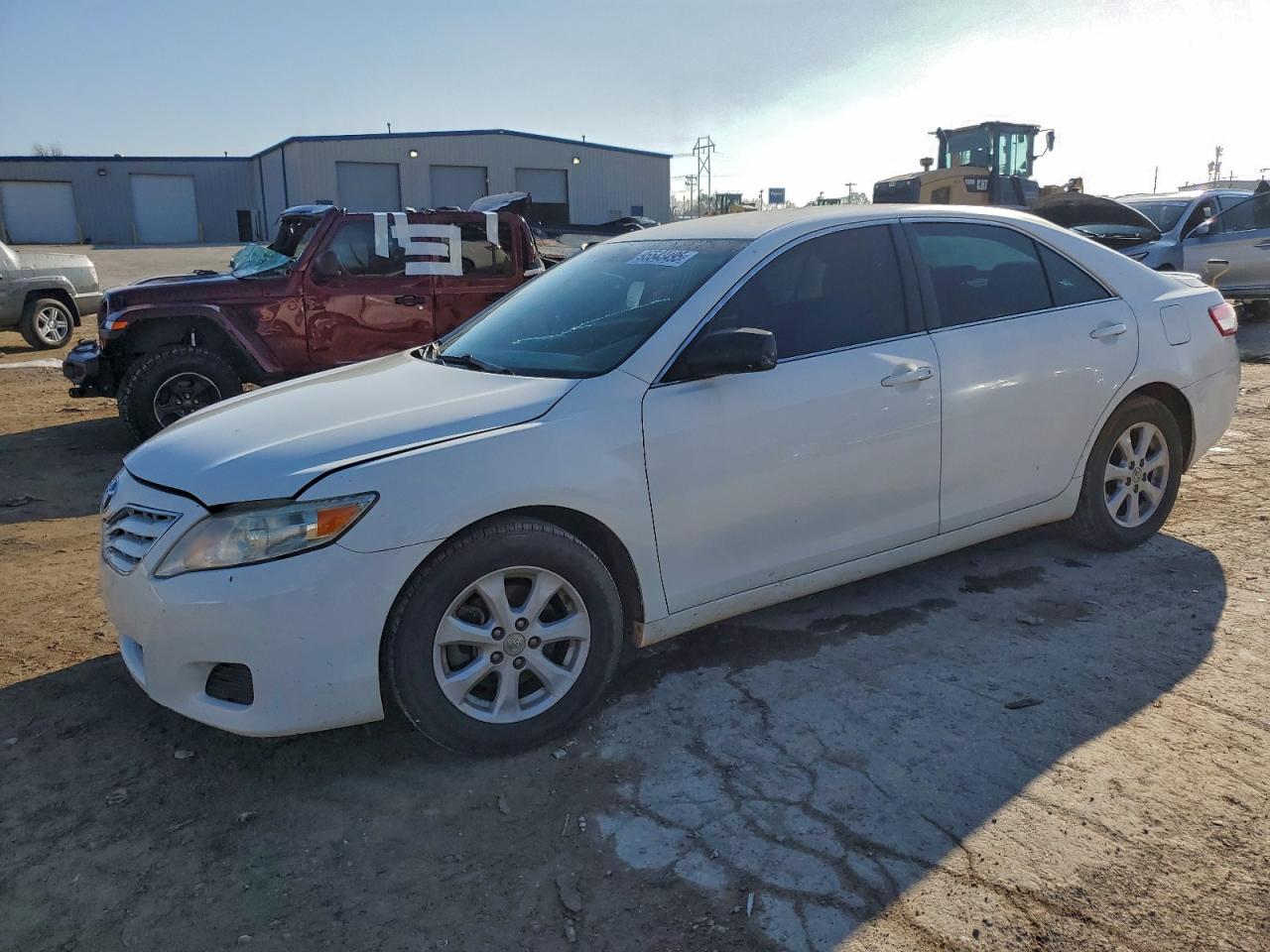 TOYOTA CAMRY 2011