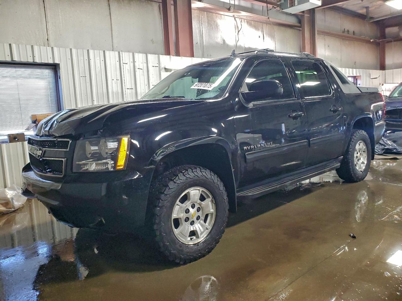 CHEVROLET AVALANCHE 2011