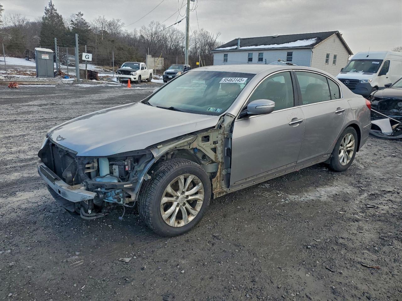 HYUNDAI GENESIS 3. 2013