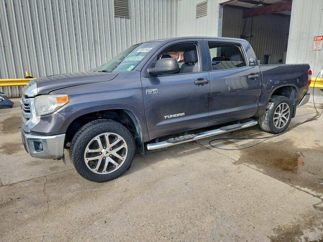TOYOTA TUNDRA CRE 2017