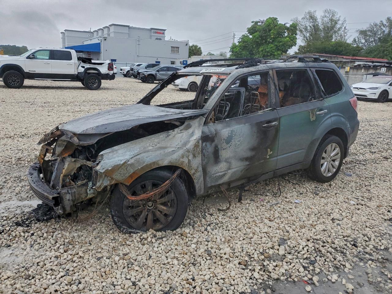 SUBARU FORESTER L 2013