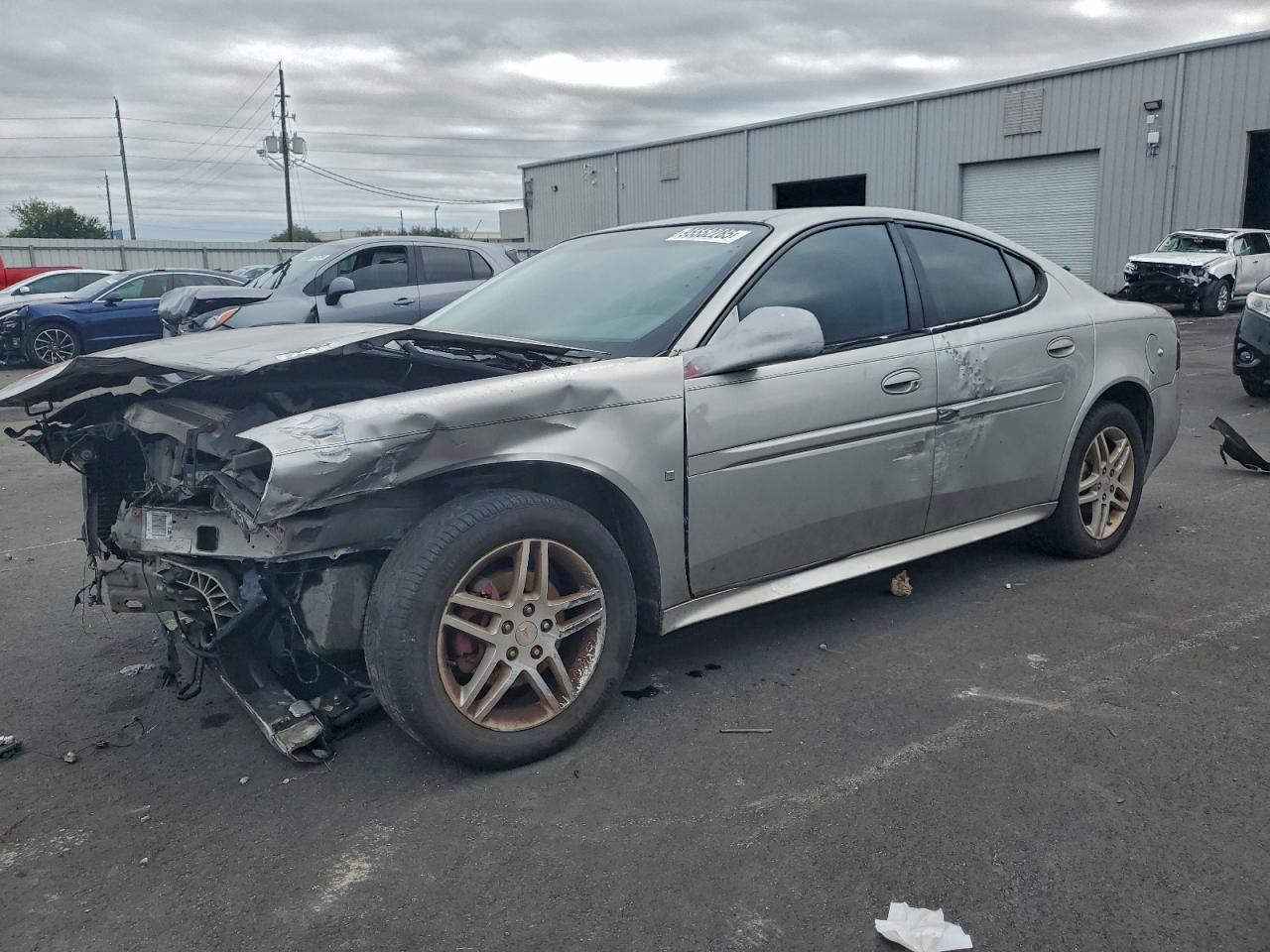 PONTIAC GRAND PRIX 2006