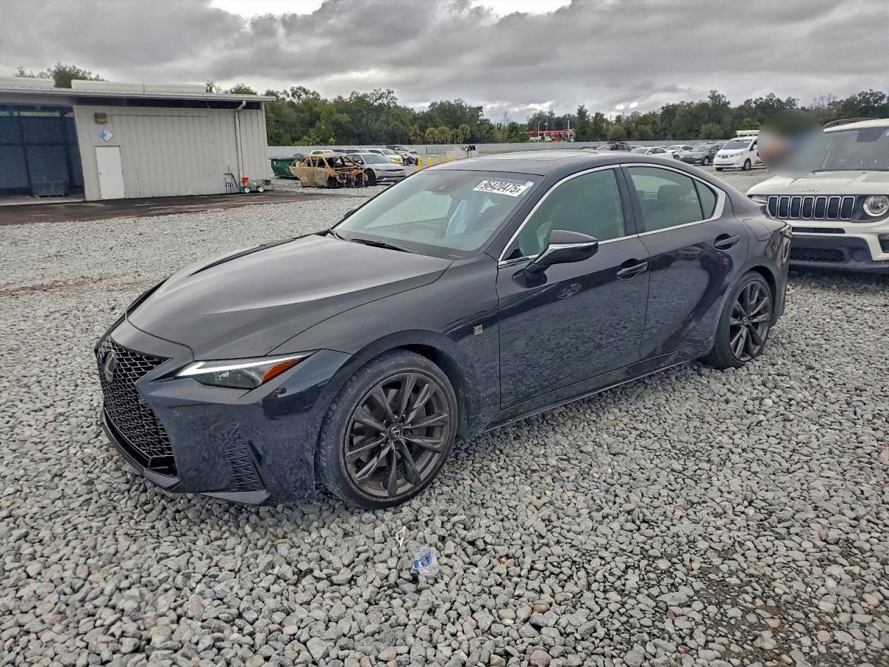LEXUS IS 2025