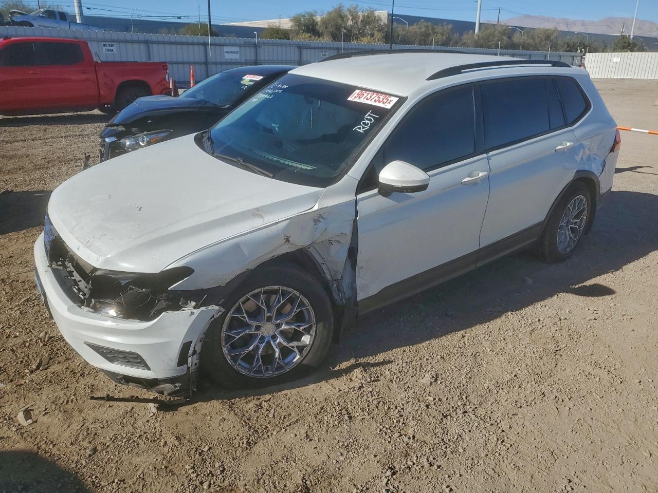 VOLKSWAGEN TIGUAN S 2018