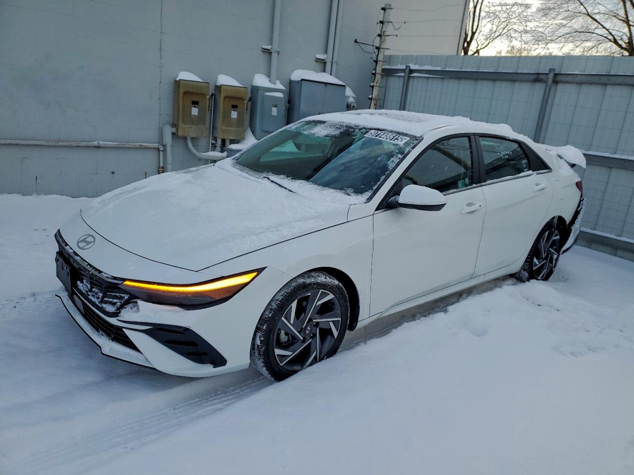 HYUNDAI ELANTRA 2025