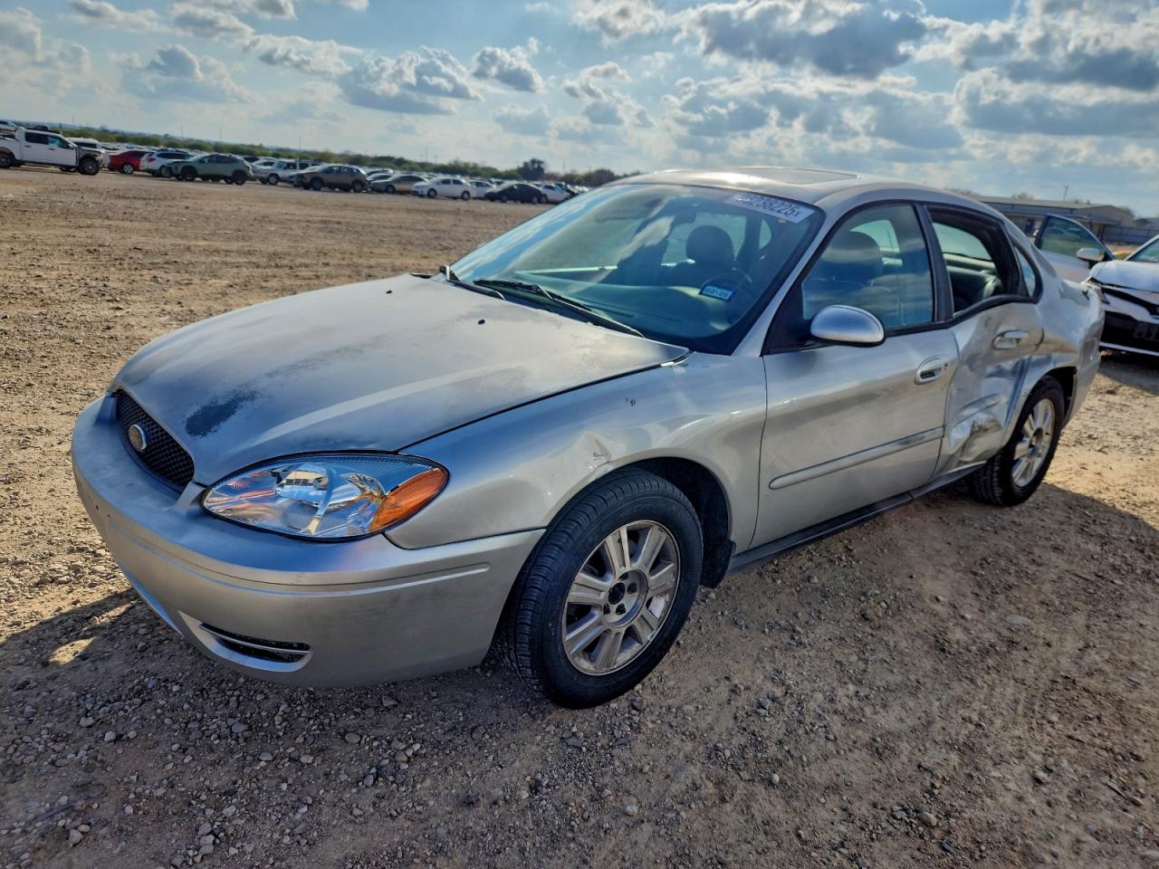 FORD TAURUS SEL 2005