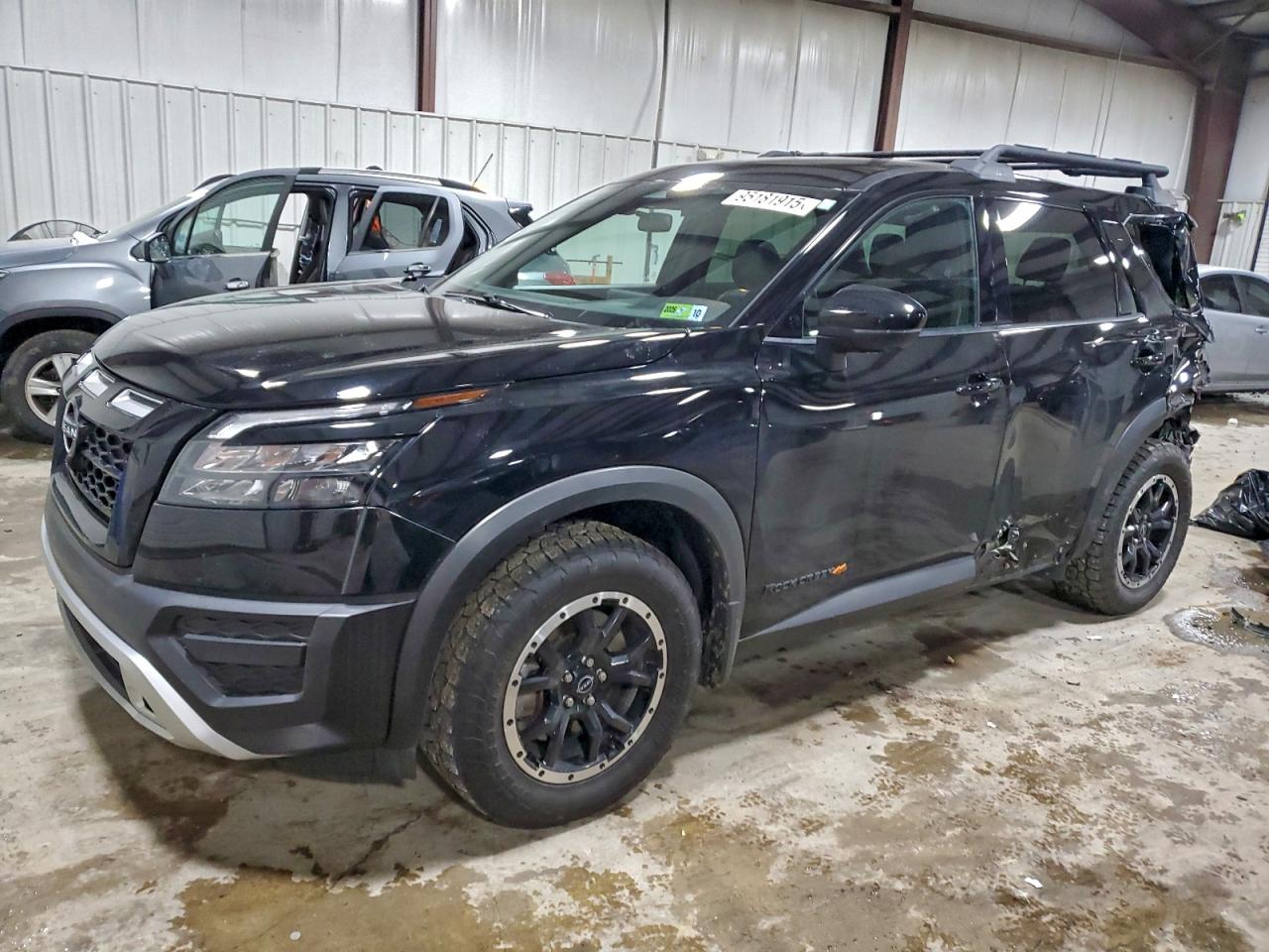 NISSAN PATHFINDER 2023