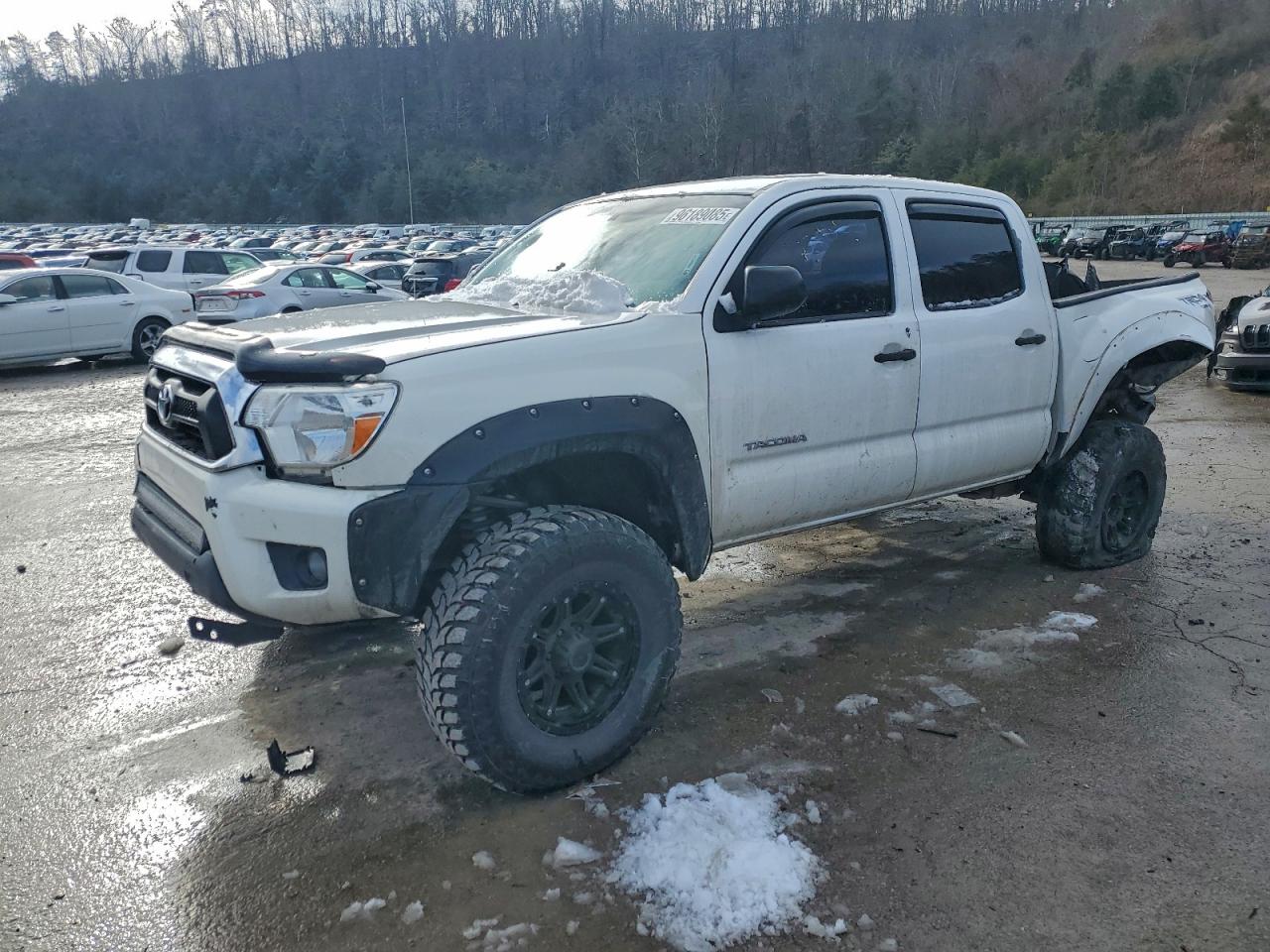 TOYOTA TACOMA 2015