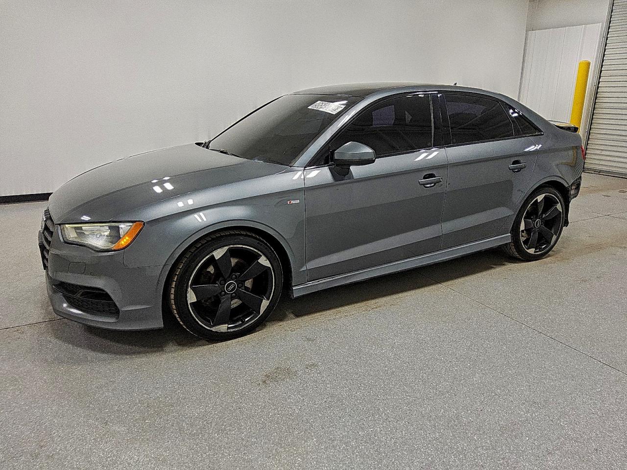 AUDI A3 PREMIUM 2016