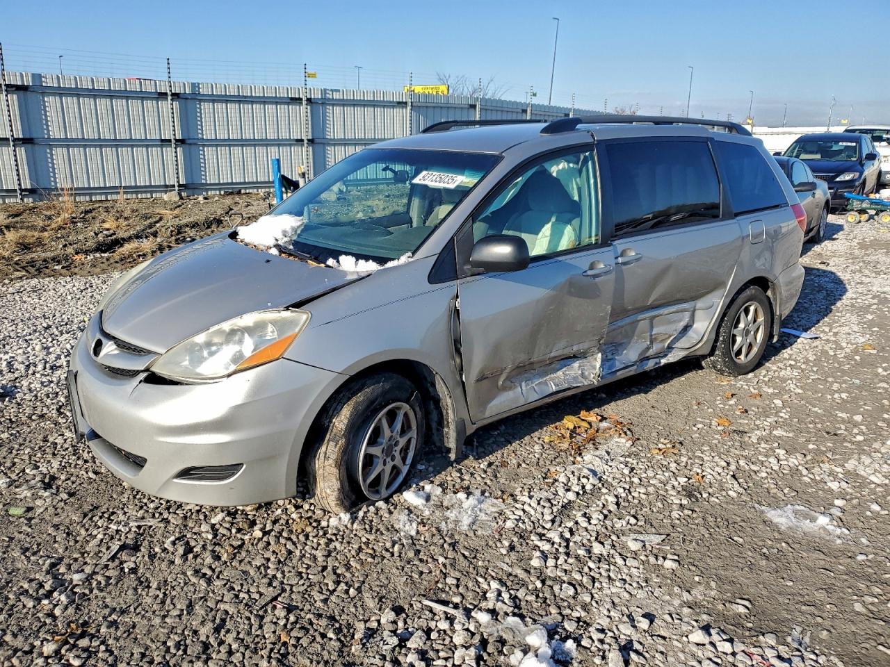 TOYOTA SIENNA CE 2009