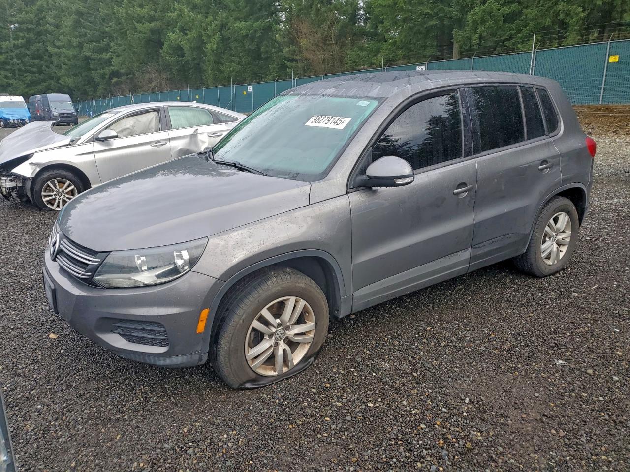 VOLKSWAGEN TIGUAN S 2013