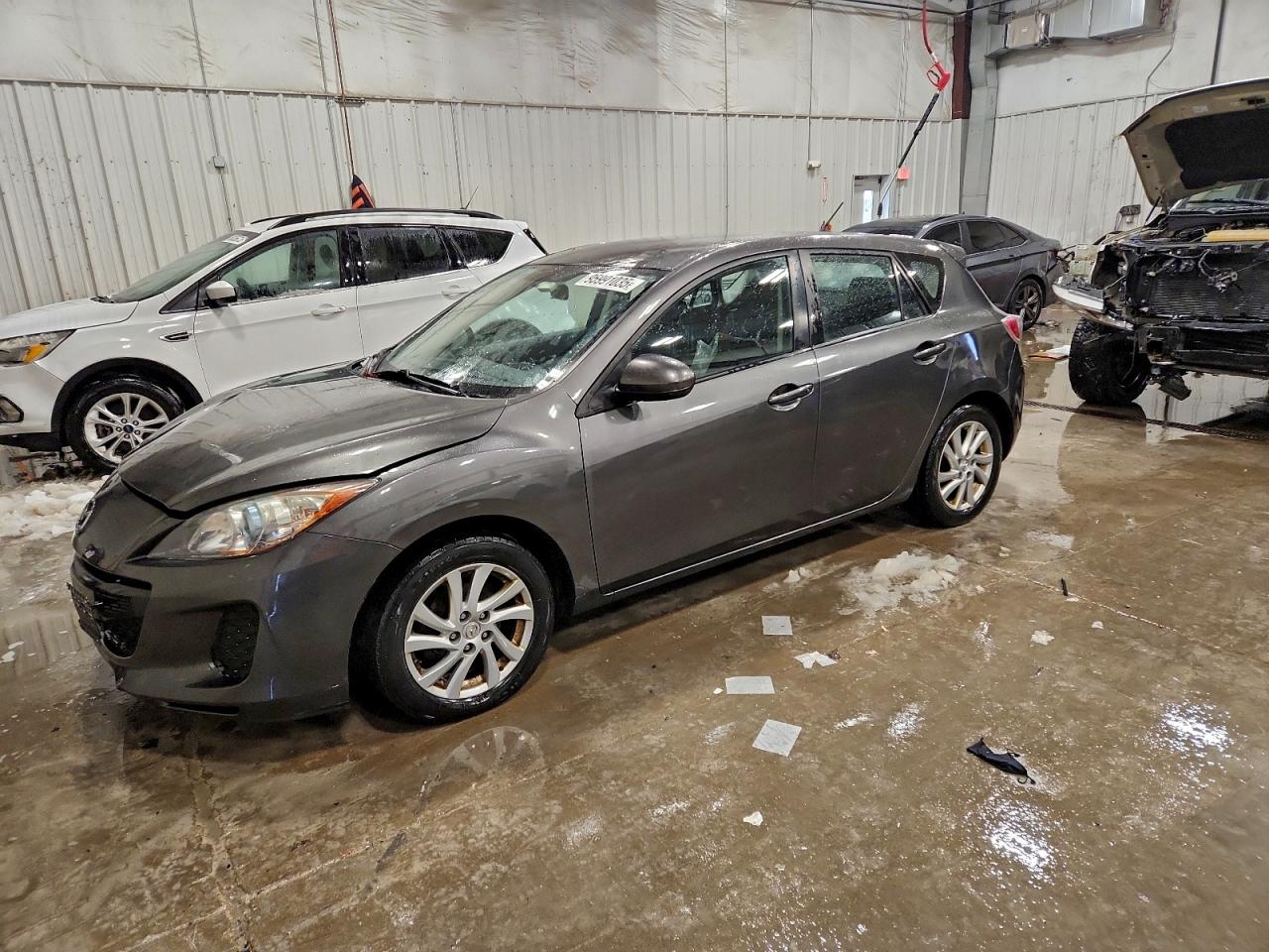 MAZDA 3 2012