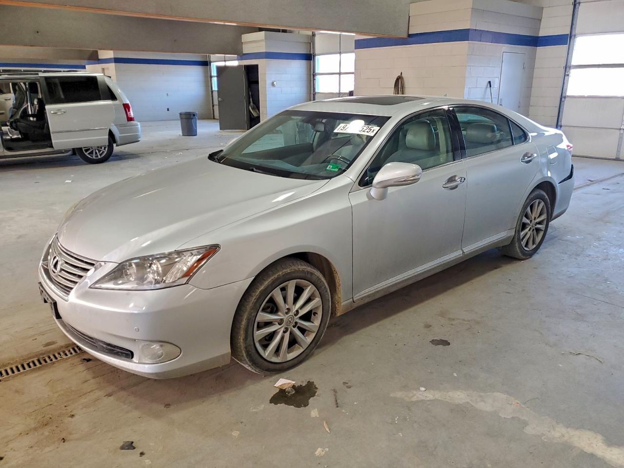 LEXUS ES 2011