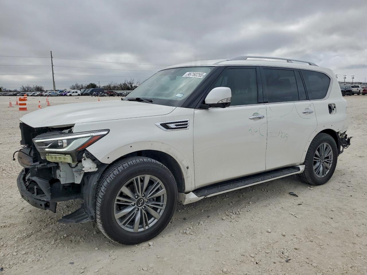 INFINITI QX80 LUXE 2022