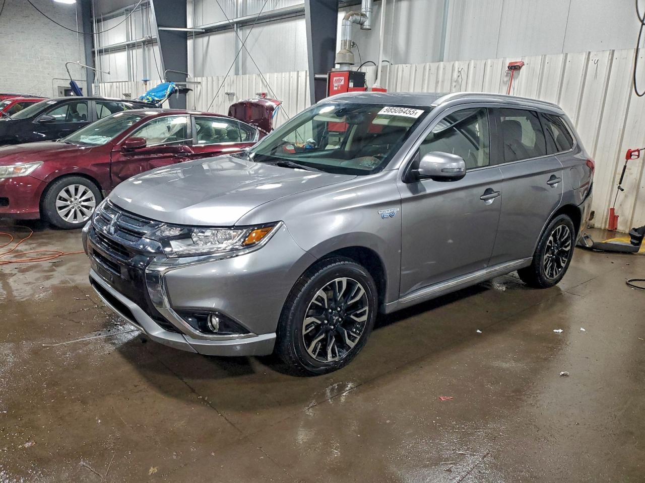 MITSUBISHI OUTLANDER 2018