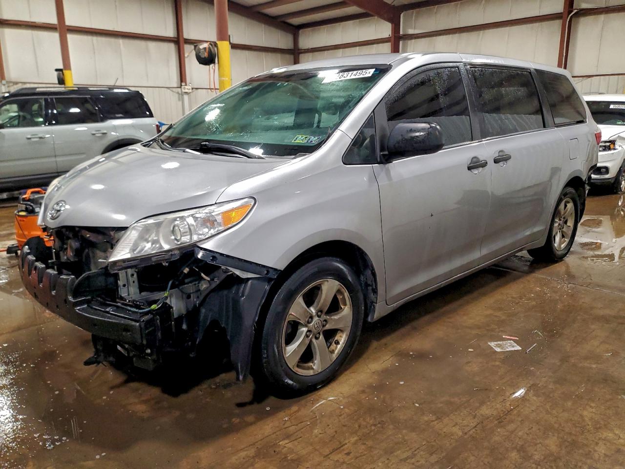 TOYOTA SIENNA 2017