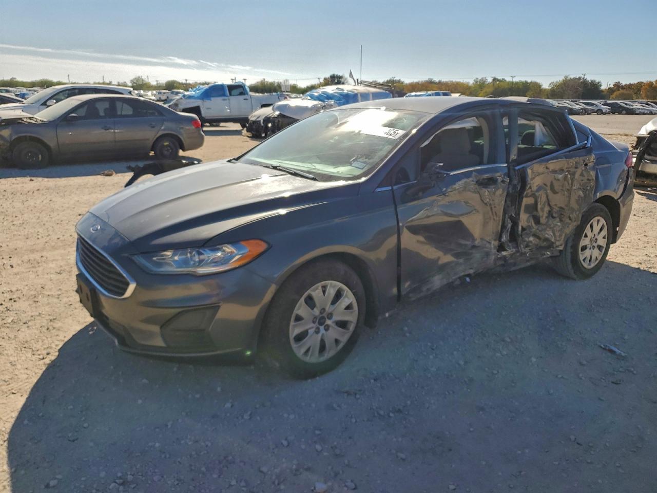 FORD FUSION S 2020