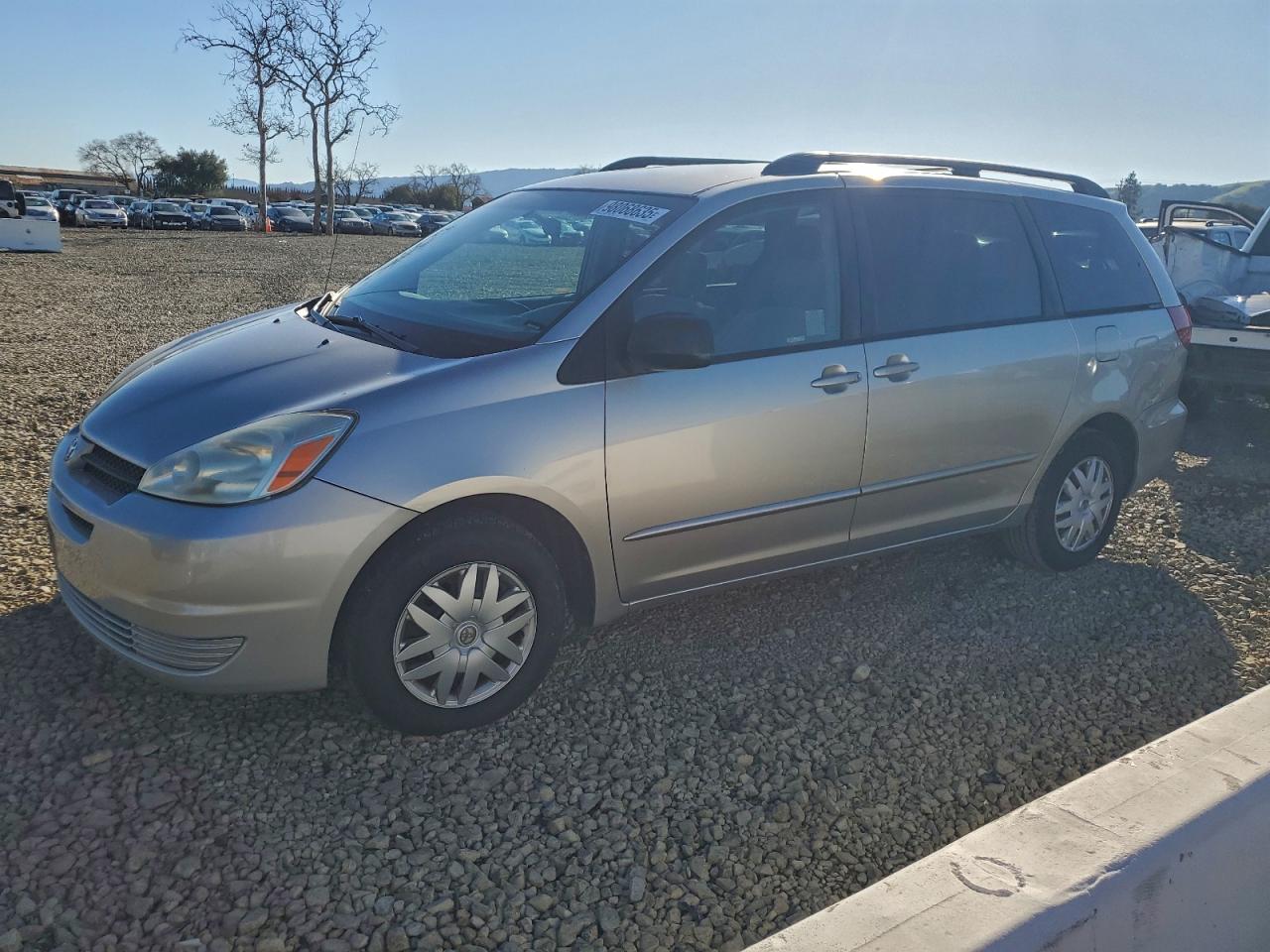 TOYOTA SIENNA CE 2005