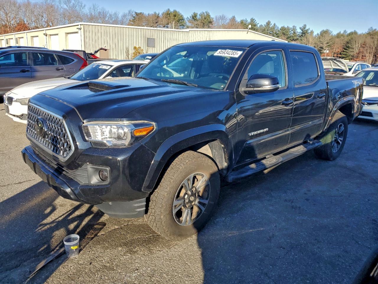 TOYOTA TACOMA 2018