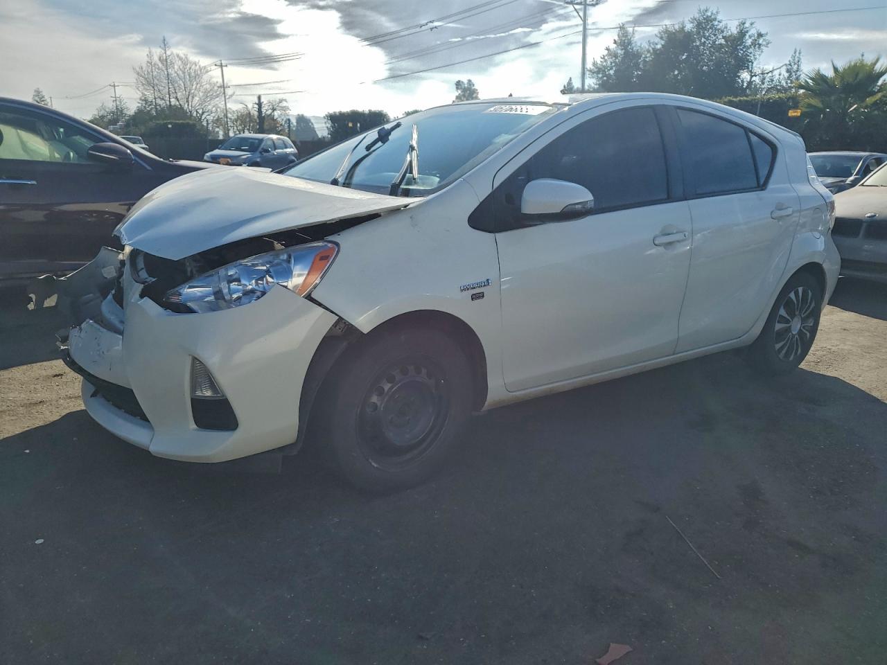 TOYOTA PRIUS C 2013