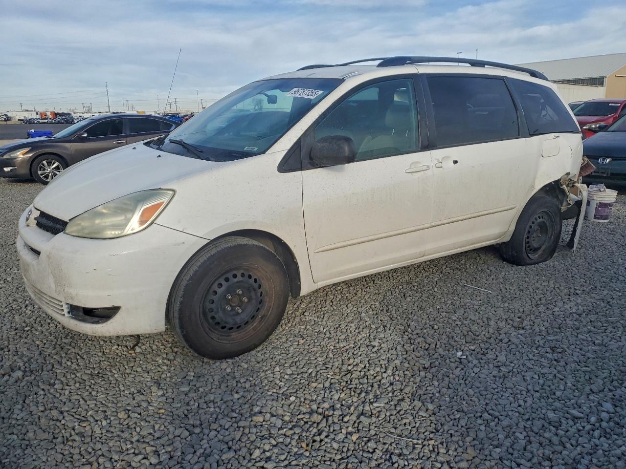 TOYOTA SIENNA CE 2004