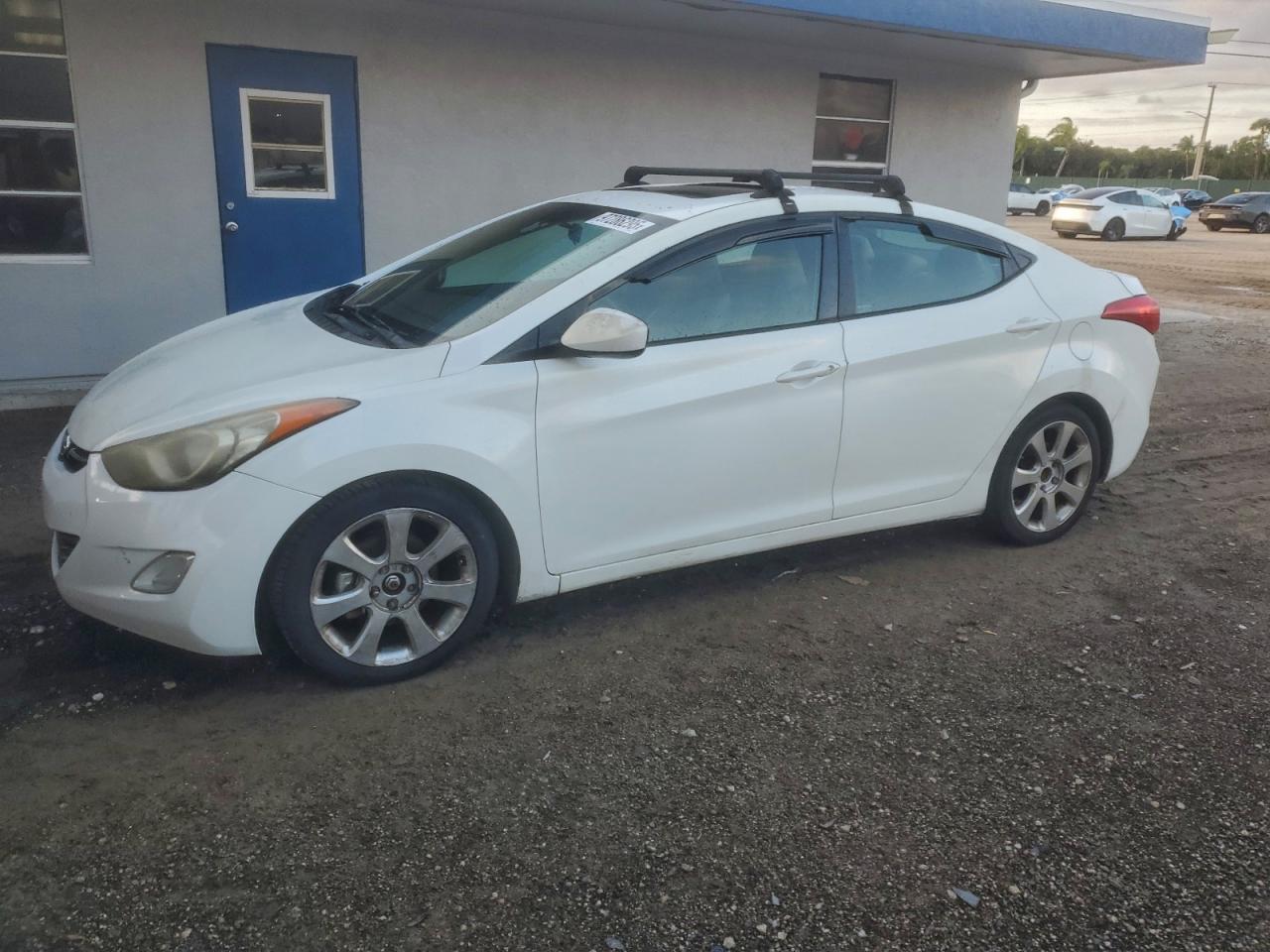 HYUNDAI ELANTRA GL 2013